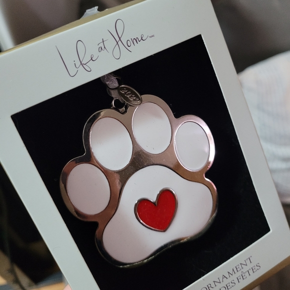 Paw print 2022 ornament - Picture 3 of 4